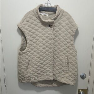Zara Women's Cream Quilted Vest